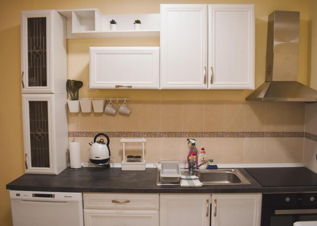 Apartment Sunflower021 Novi Sad Bagian luar foto